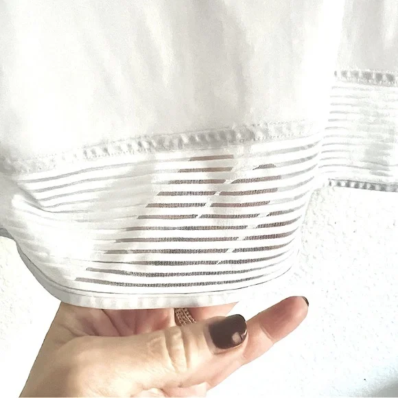 Lululemon Stripe in Stride White Short Sleeve Top 6/8 Medium - Picture 14 of 14